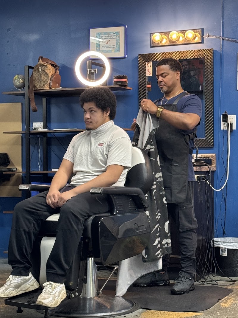 Fluke's Barber Shop