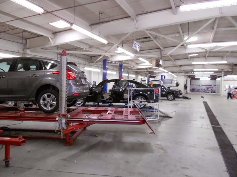 BMW of Mobile Collision Center