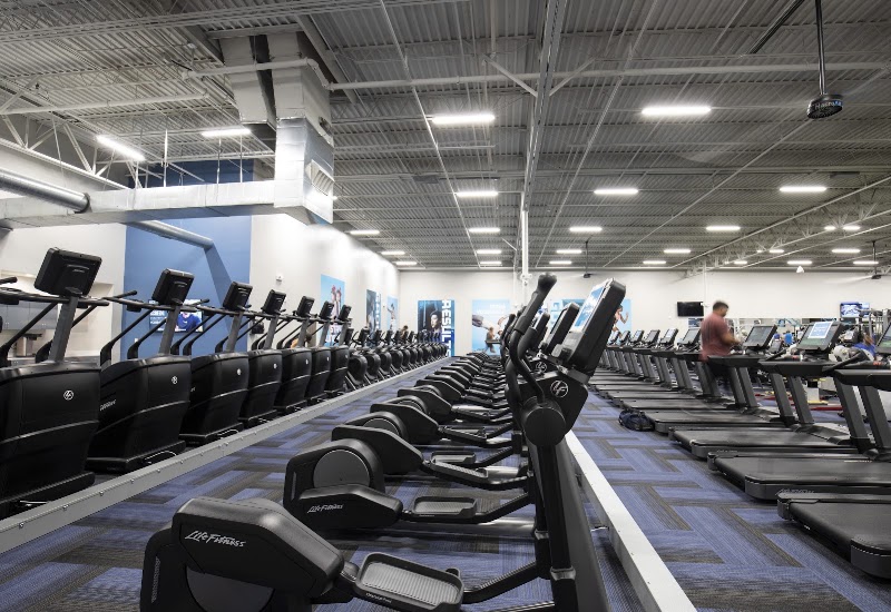 CLUB4 Fitness Airport