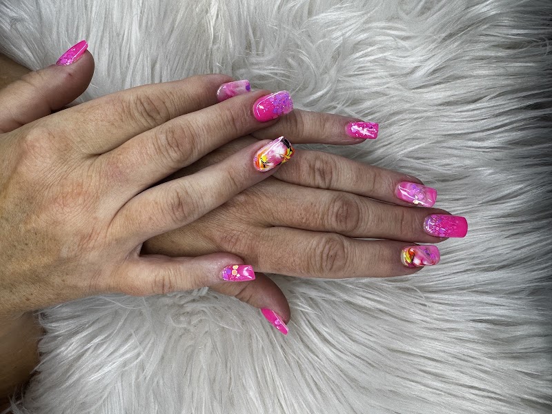 Island Day Spa Nail Lounge