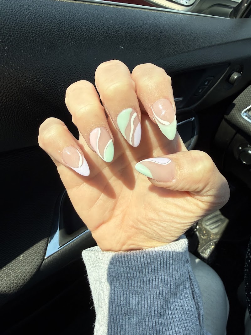 Island Day Spa Nail Lounge
