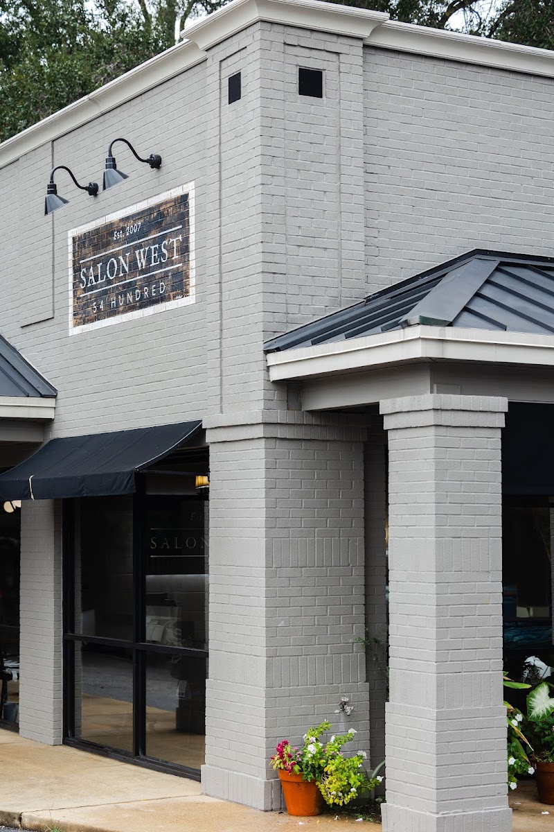 Salon West